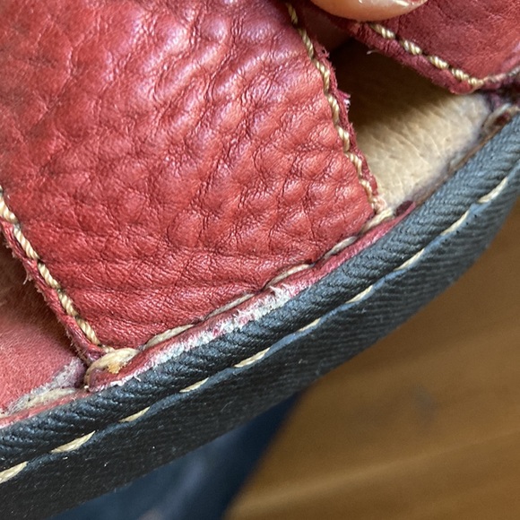 Shoes - Picture 8 of 9